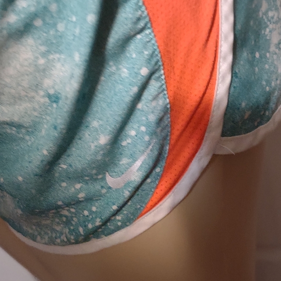 Nike Short for women size small - Picture 5 of 5